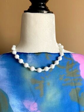 Vintage white glass bead necklace